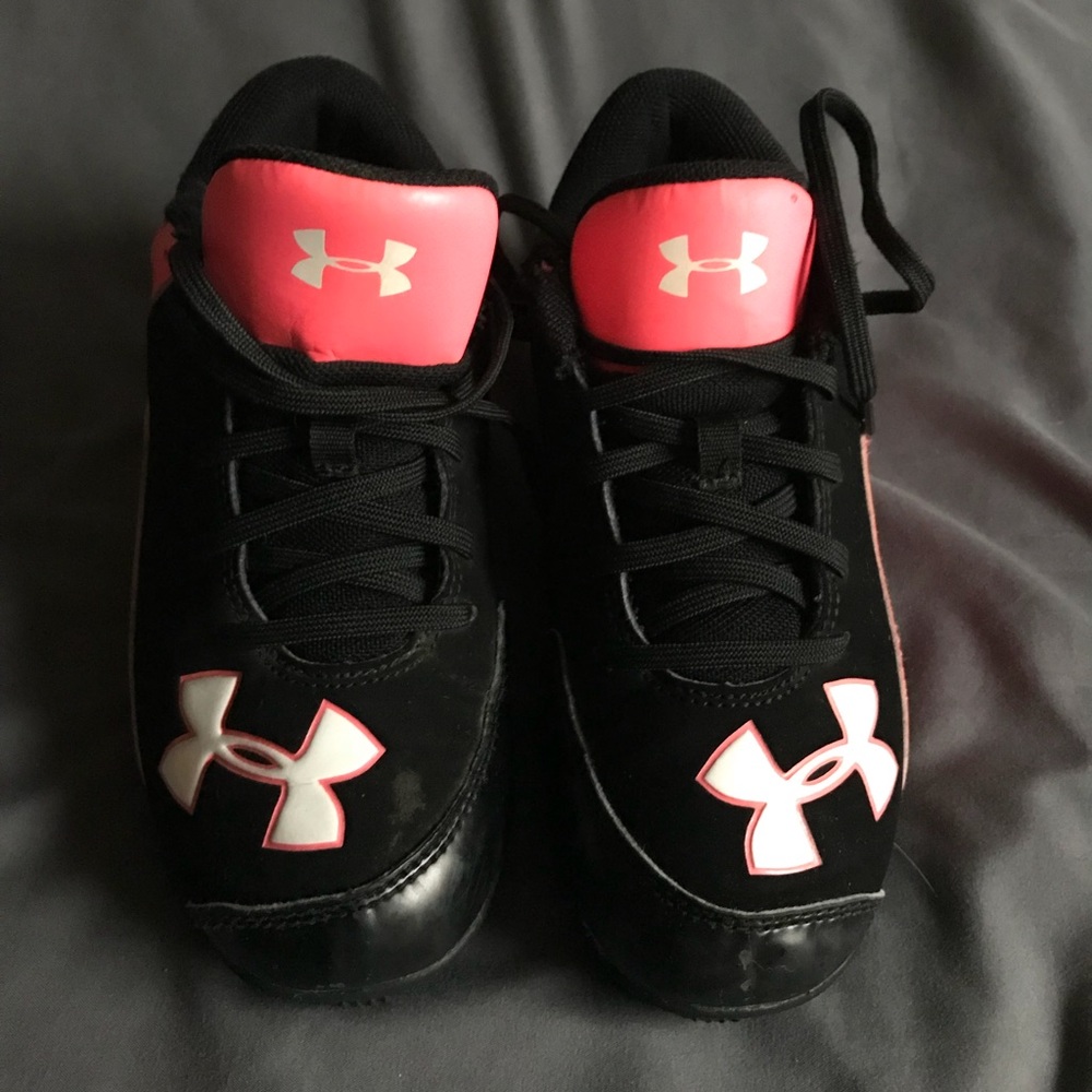 Kids  sz 13 girls cleats